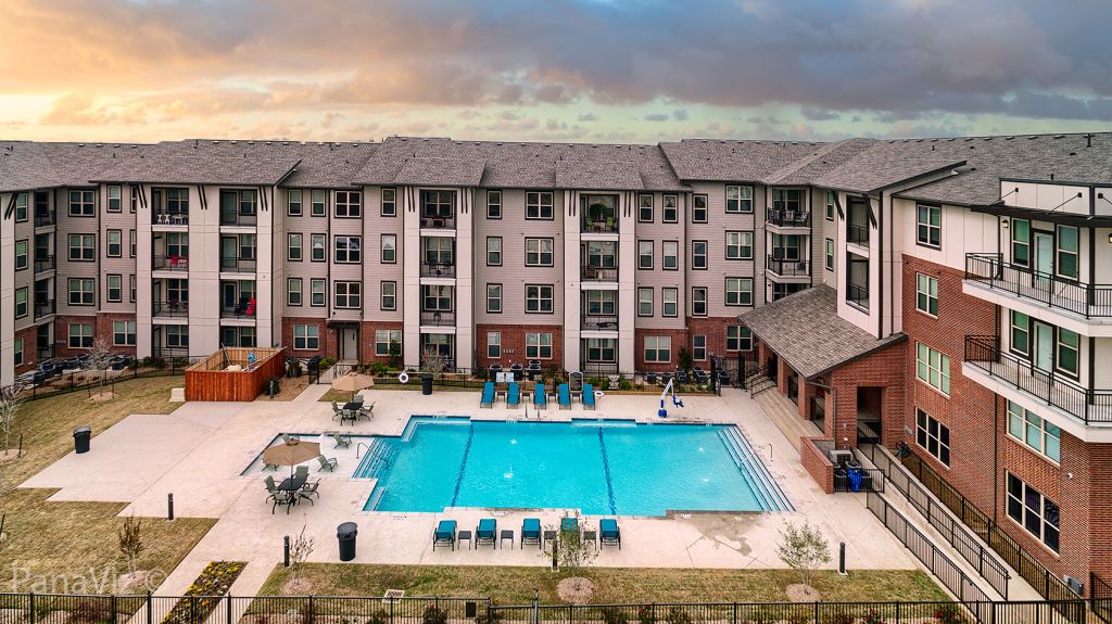 Texas apartment complex photographer