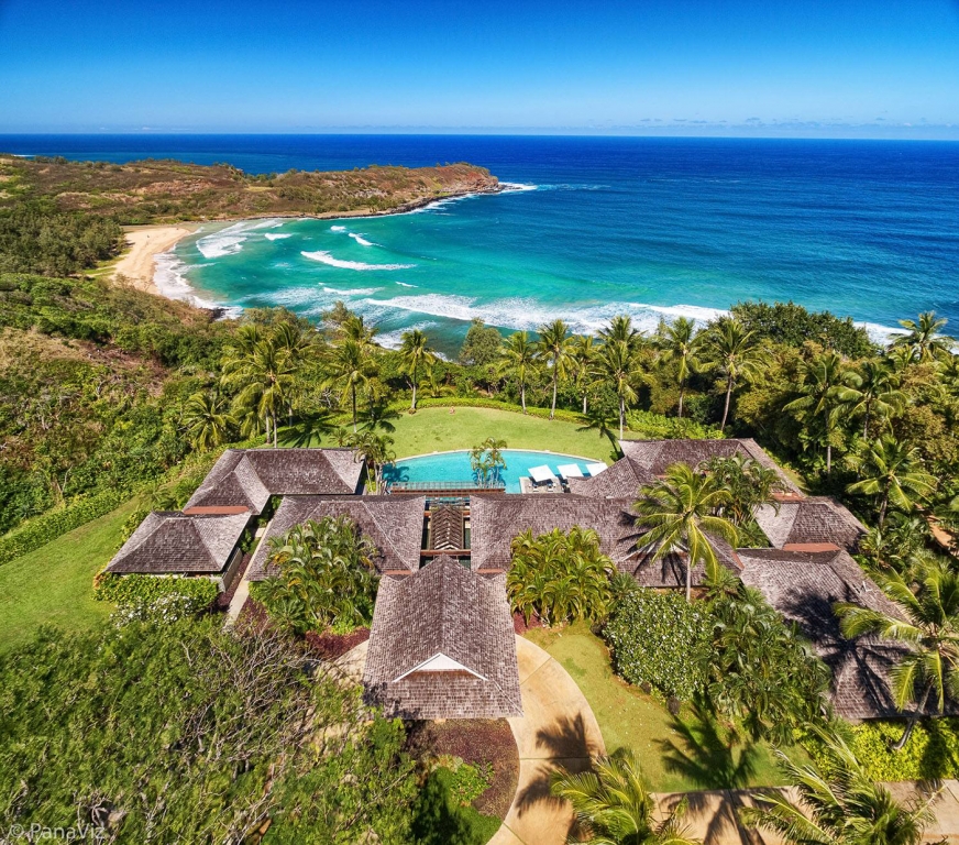 We provide a full range of photography services.  This includes aerial and virtual tour photography.