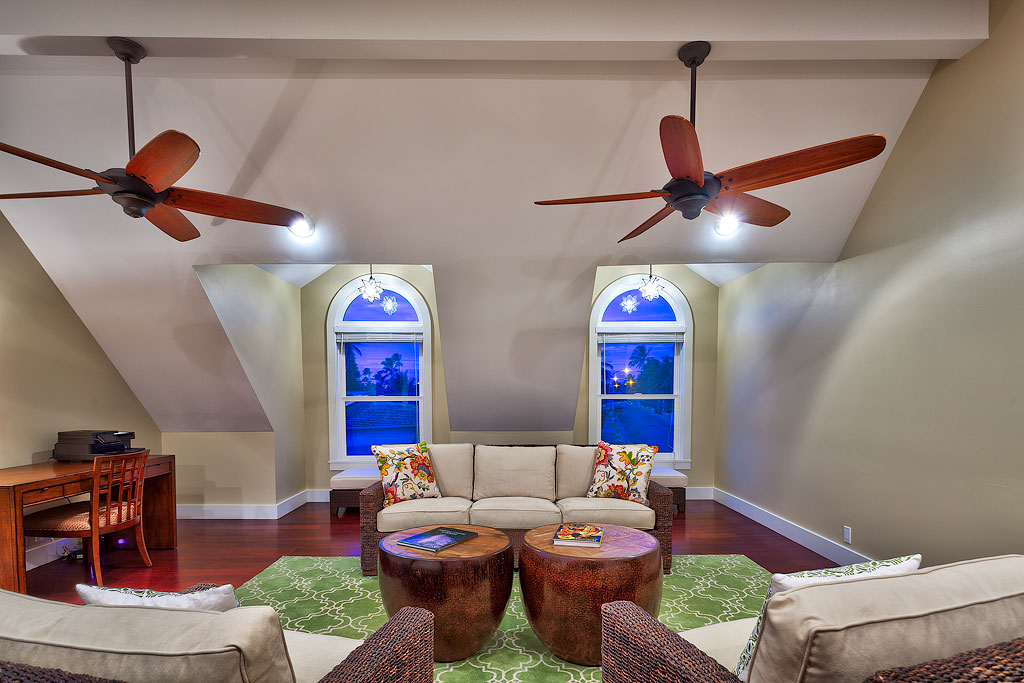 Cozy Oahu Home