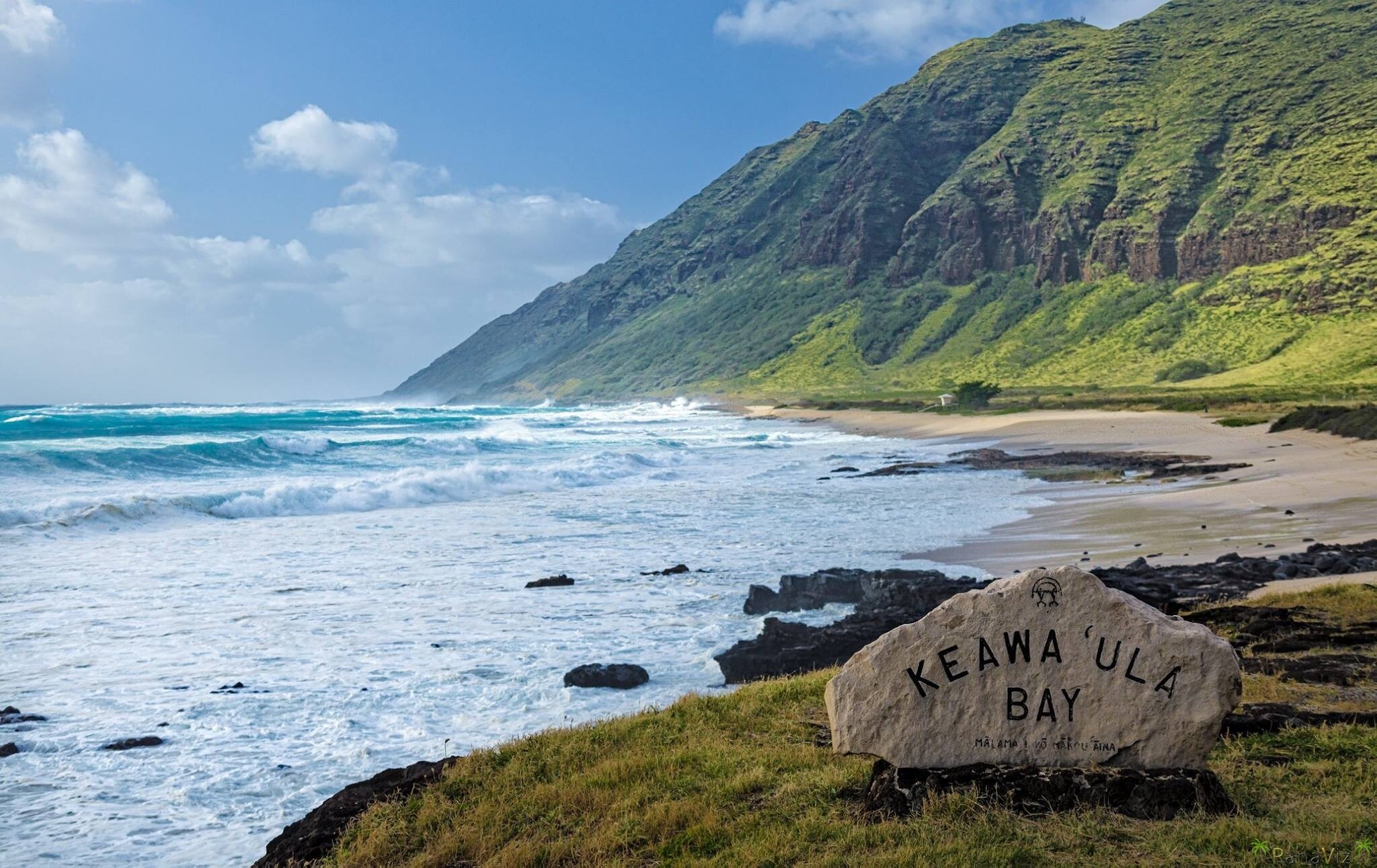 High surf at Keawa’ula Bay by PanaViz