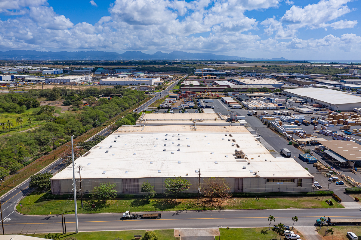Hawaii architecture photographer - commercial building aerial view