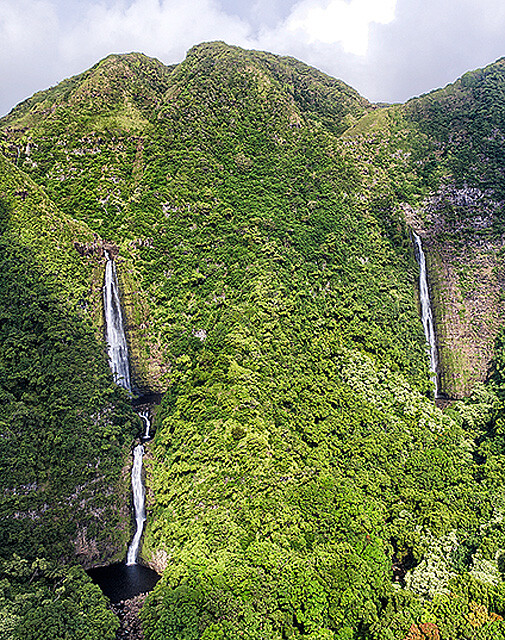 Hipuapua and Moa'ula Waterfalls