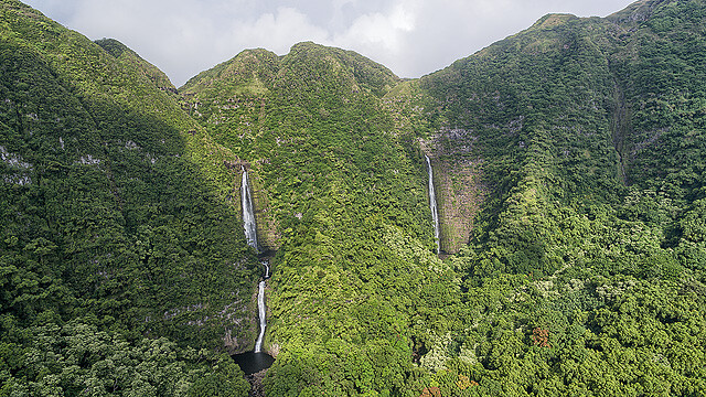 Hipuapua and Moa'ula Waterfalls